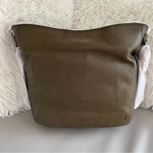 🌸New🌸Frye Soft Leather Hobo🌸Dustbag Included🌸